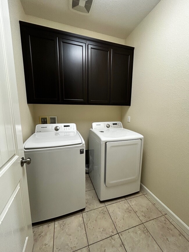Building Photo - 2155 Bolero Dr