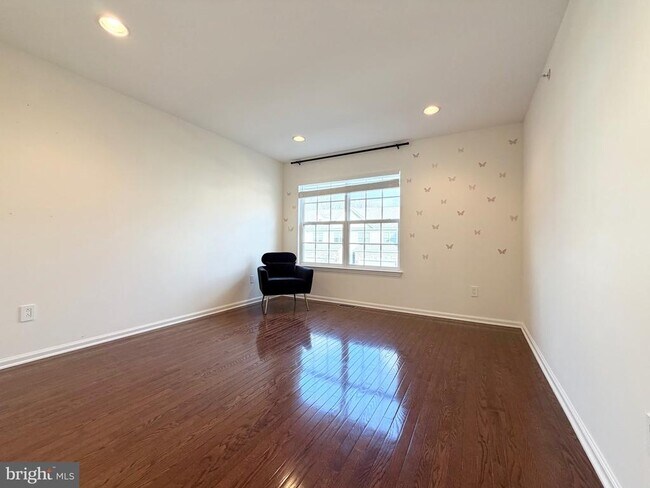 Building Photo - 308 Roarks Trail