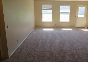 Building Photo - Recently updated 4/2/2 one story in Post Oak!