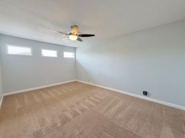 Building Photo - 8107 Hood Cir