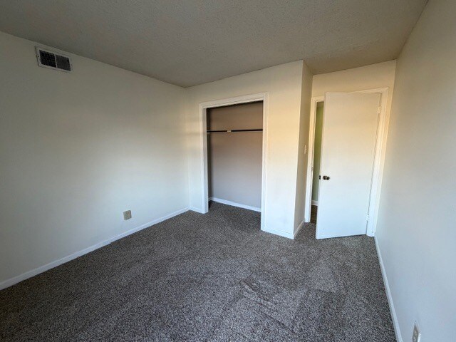 Building Photo - 2624 Randleman Rd