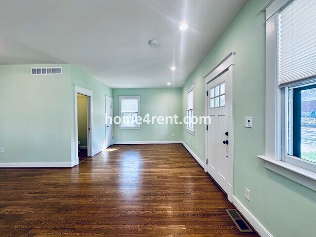 Building Photo - Charming Home Near Country Club Plaza w/ Gorgeous Updates, Wood Floors and a Two Car Garage!