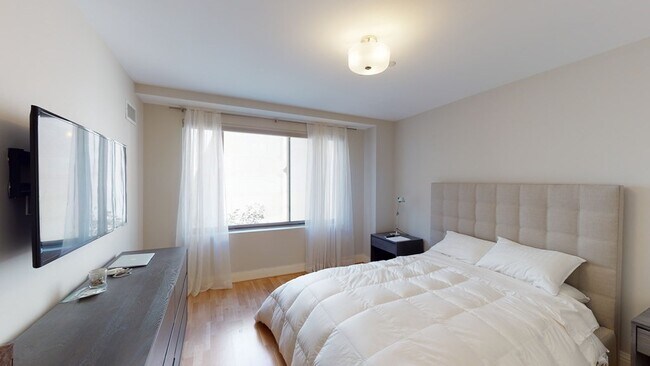 Building Photo - 1 Huntington Ave