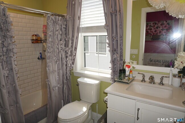 Building Photo - 127 Brentwood Cir
