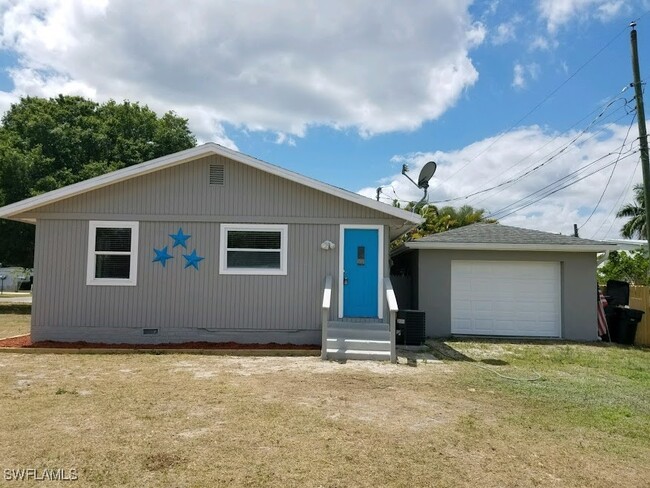 Building Photo - 12080 Moss Dr