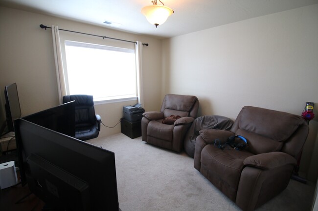 Building Photo - 3610 Jerome Ln