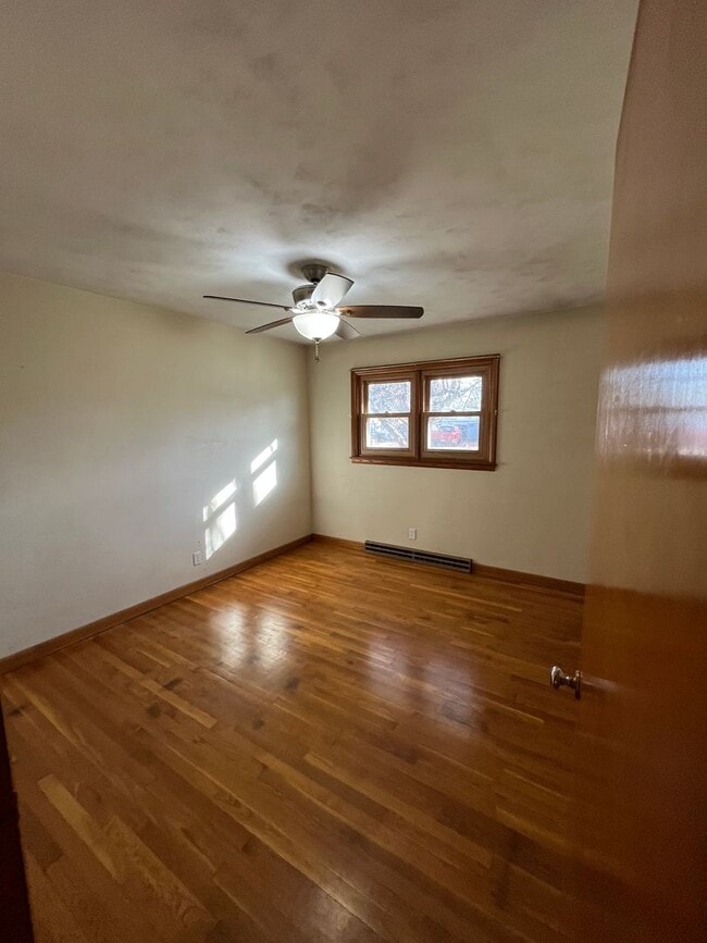 Building Photo - Holiday Home - Coming Soon