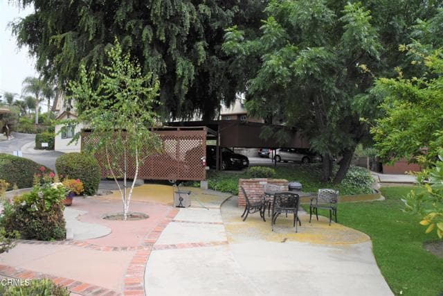 Building Photo - 1523 Vista Del Mar Dr