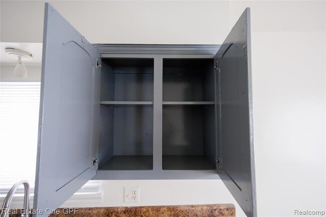 Building Photo - 14960 Alberta Ave