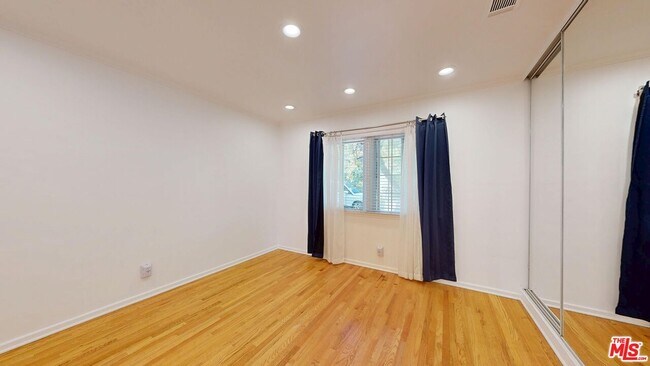 Building Photo - 1410 Dartmouth Dr