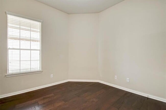 Building Photo - 75 Tapestry Forest Pl