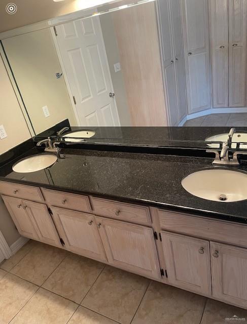 Building Photo - 17 Hitching Post Dr