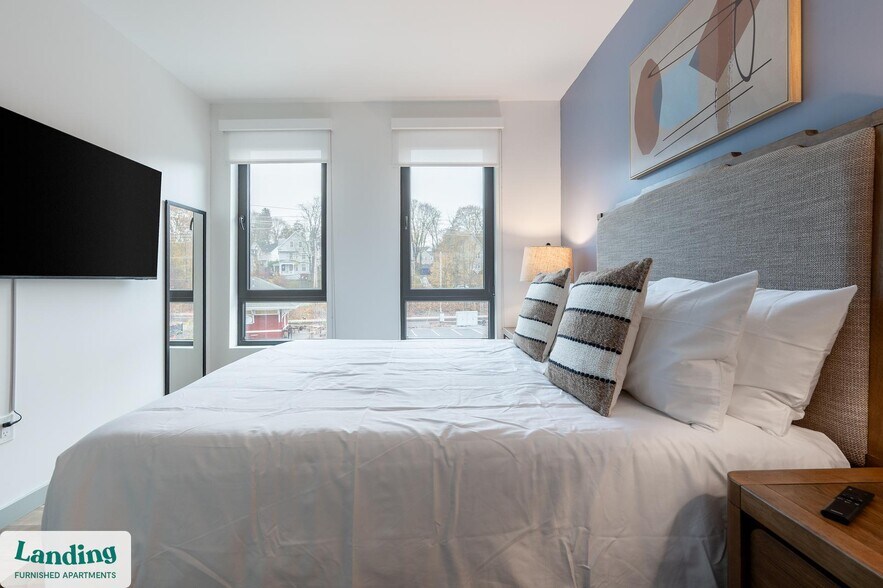 Building Photo - 39 Railroad Ave