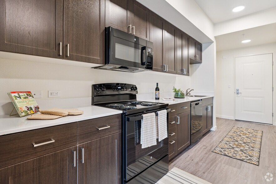 1BR, 1BA - 453SF: Kitchen - El Camino Real