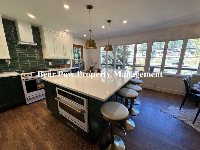 Building Photo - Cozy FURNISHED 2-Bed, 2-Bath Haven  on the...