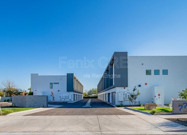 Building Photo - 775 W Coolidge St