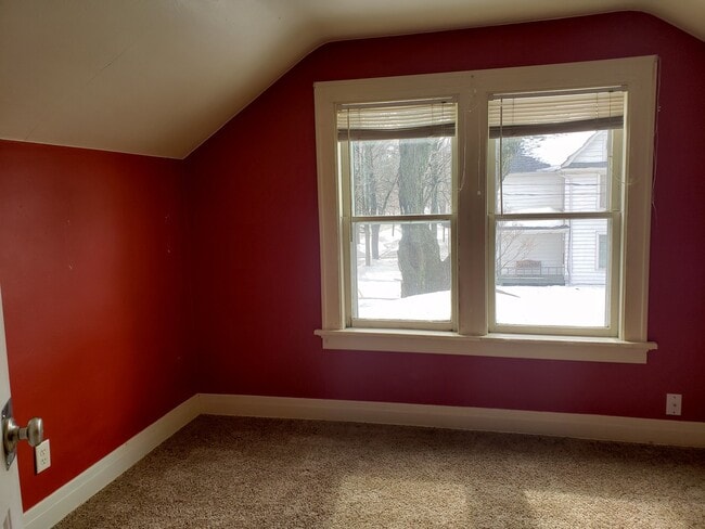 Building Photo - 204 Ruder St