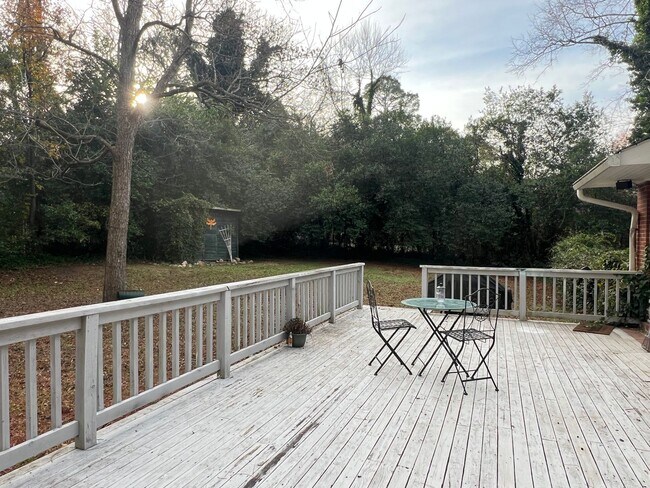 Building Photo - Cute Home in Midtown