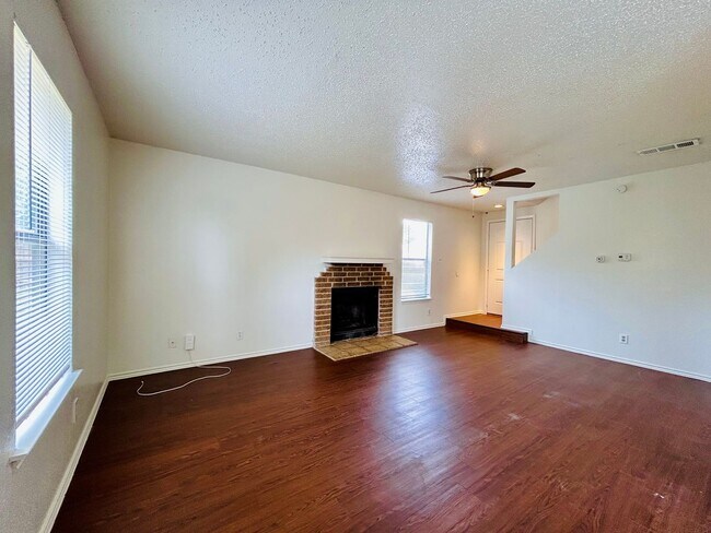 Building Photo - 9300 Kempler Dr