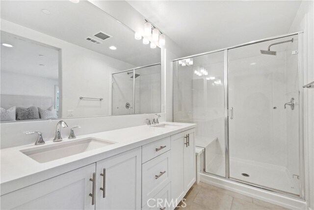 Building Photo - 23201 W Canterbury Way