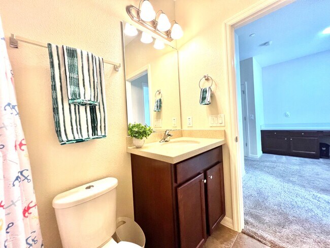 Building Photo - 1043 Taramundi Dr