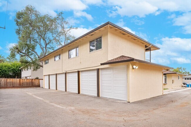 Building Photo - 22434 Salem Ave