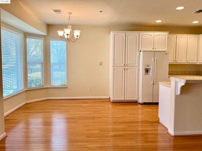 Building Photo - 1381 Bonum Way