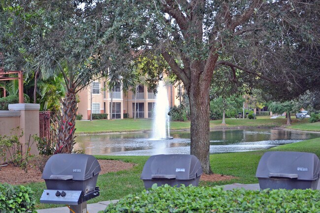 Building Photo - 1 Bedroom 1 Bathroom condo in luxury gated community