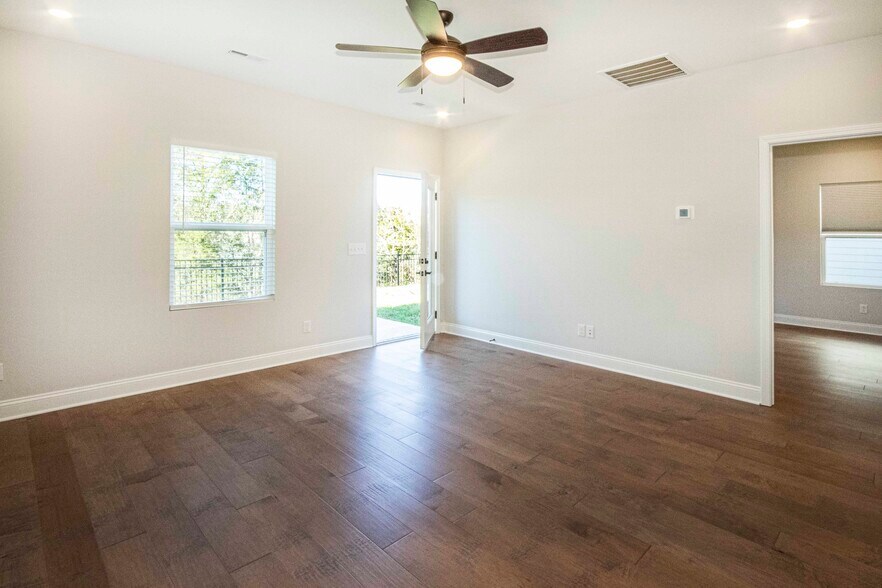 Building Photo - 12717 Duckfoot Ln