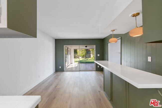 Building Photo - 15974 Tobin Way