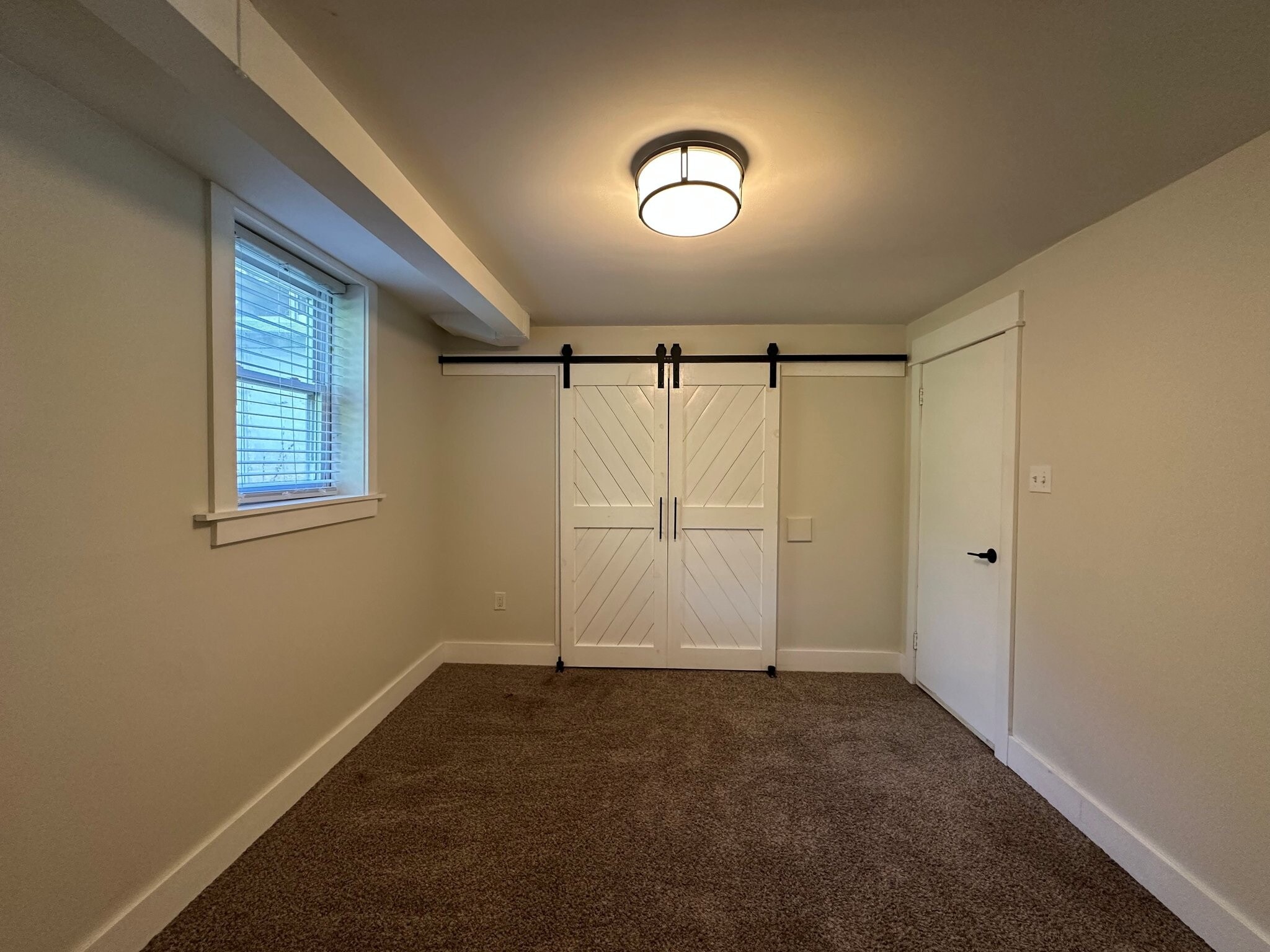 Building Photo - 4529 Golf Park Dr