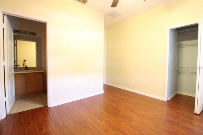 Building Photo - 10832 Savannah Wood Ct