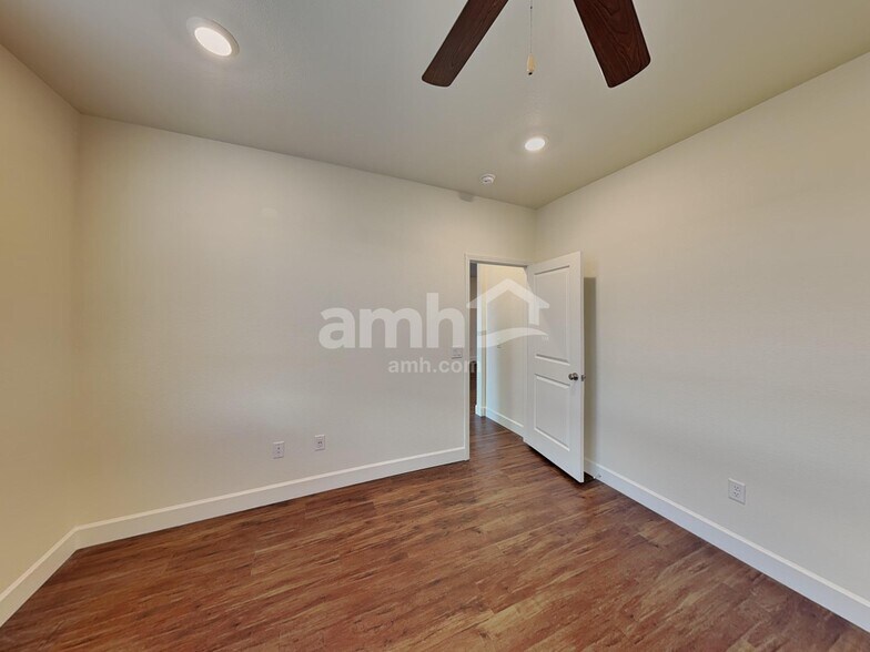 Building Photo - 8254 Joyce St