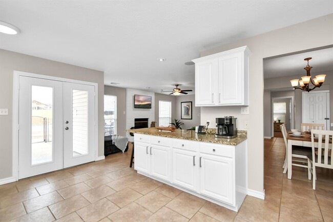 Building Photo - 13322 Hilltop Cir