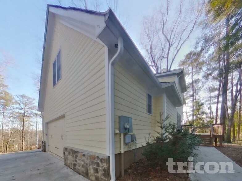 Building Photo - 4919 Post Oak Tritt Rd