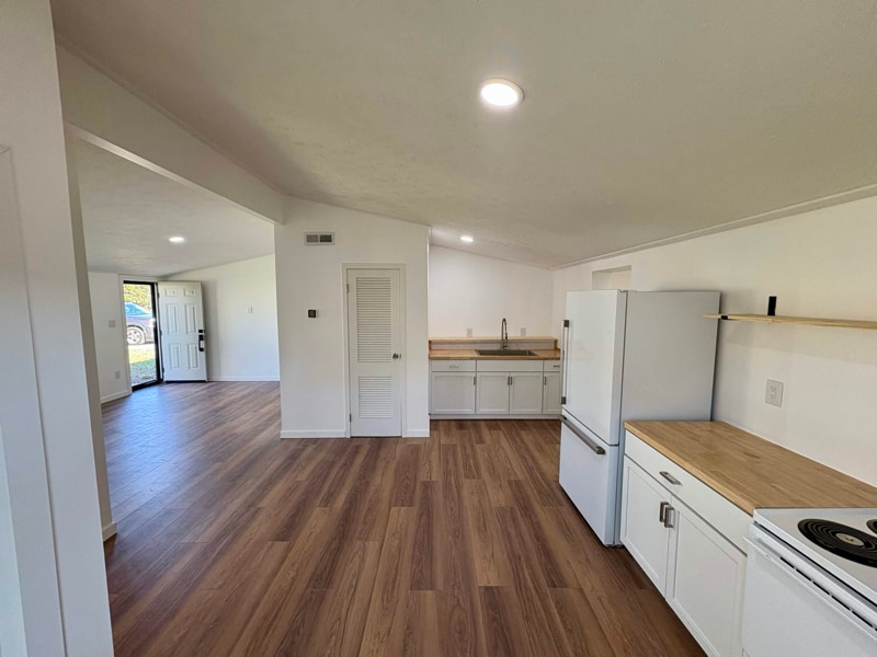 Building Photo - 3028 Virginia St