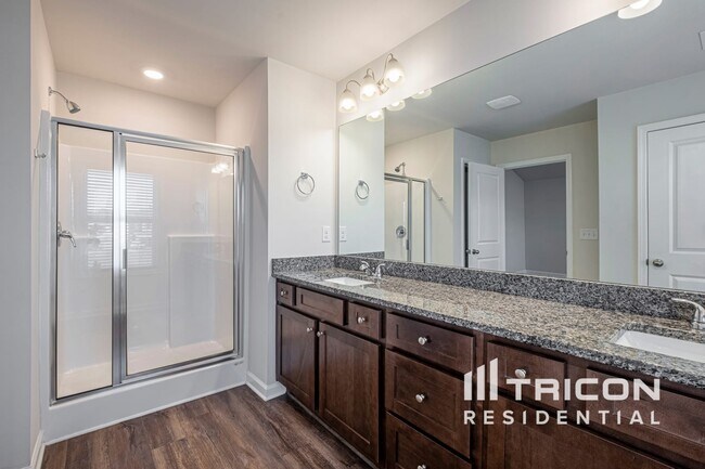 Building Photo - 519 Trickum Hill Dr