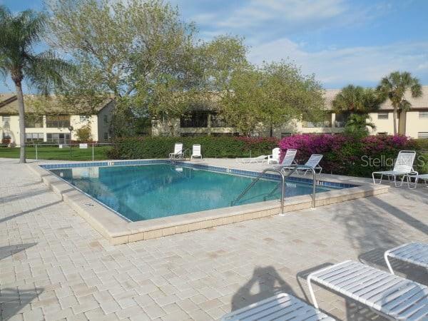 Building Photo - 375 3 Lakes Ln