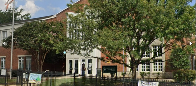Building Photo - 616 Nicholson St NW