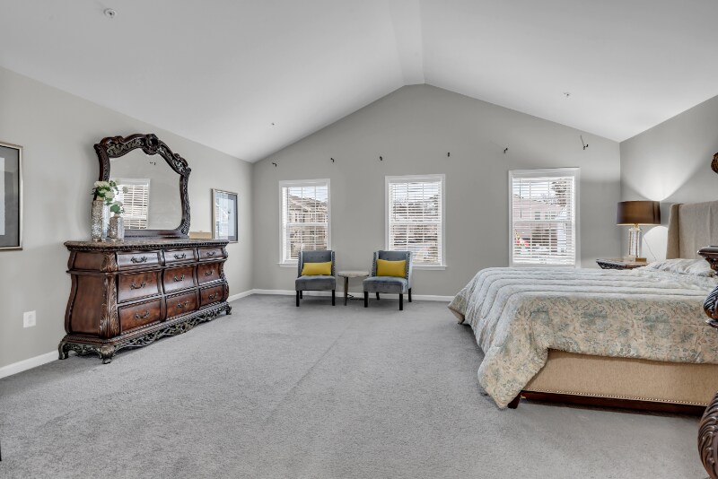 Building Photo - 7592 Holly Ridge Dr