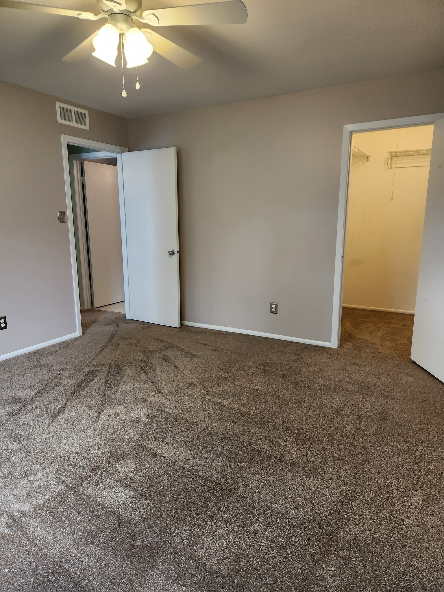 Bedroom - 608 Woodhollow Dr