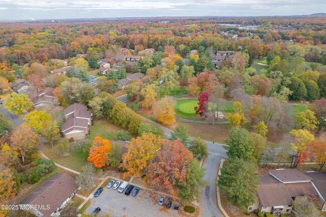 Building Photo - 177 Amberly Dr