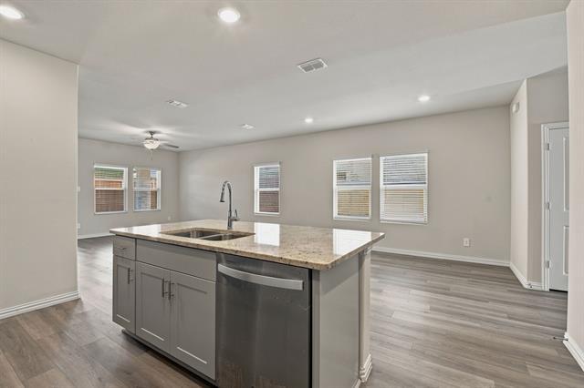 Building Photo - 810 Honeydew Ln