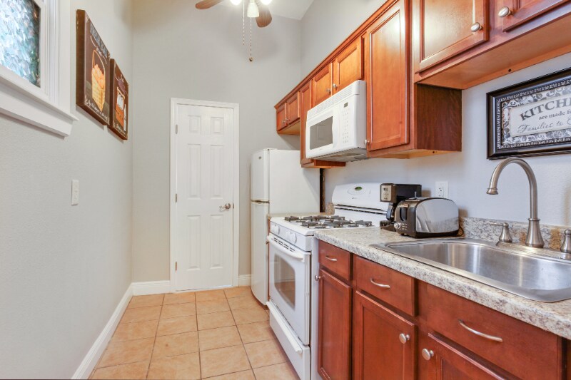 Building Photo - 2901 Lepage St