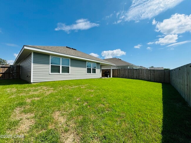 Building Photo - 4011 Silver Spur Rd