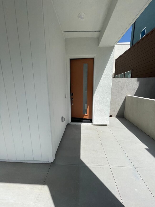 Building Photo - 3 Br/2bth -  GREAT PARK NEIGHBORHOOD - ONE STORY