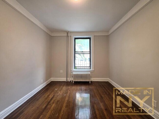 Building Photo - 1 bedroom in ASTORIA NY 11106