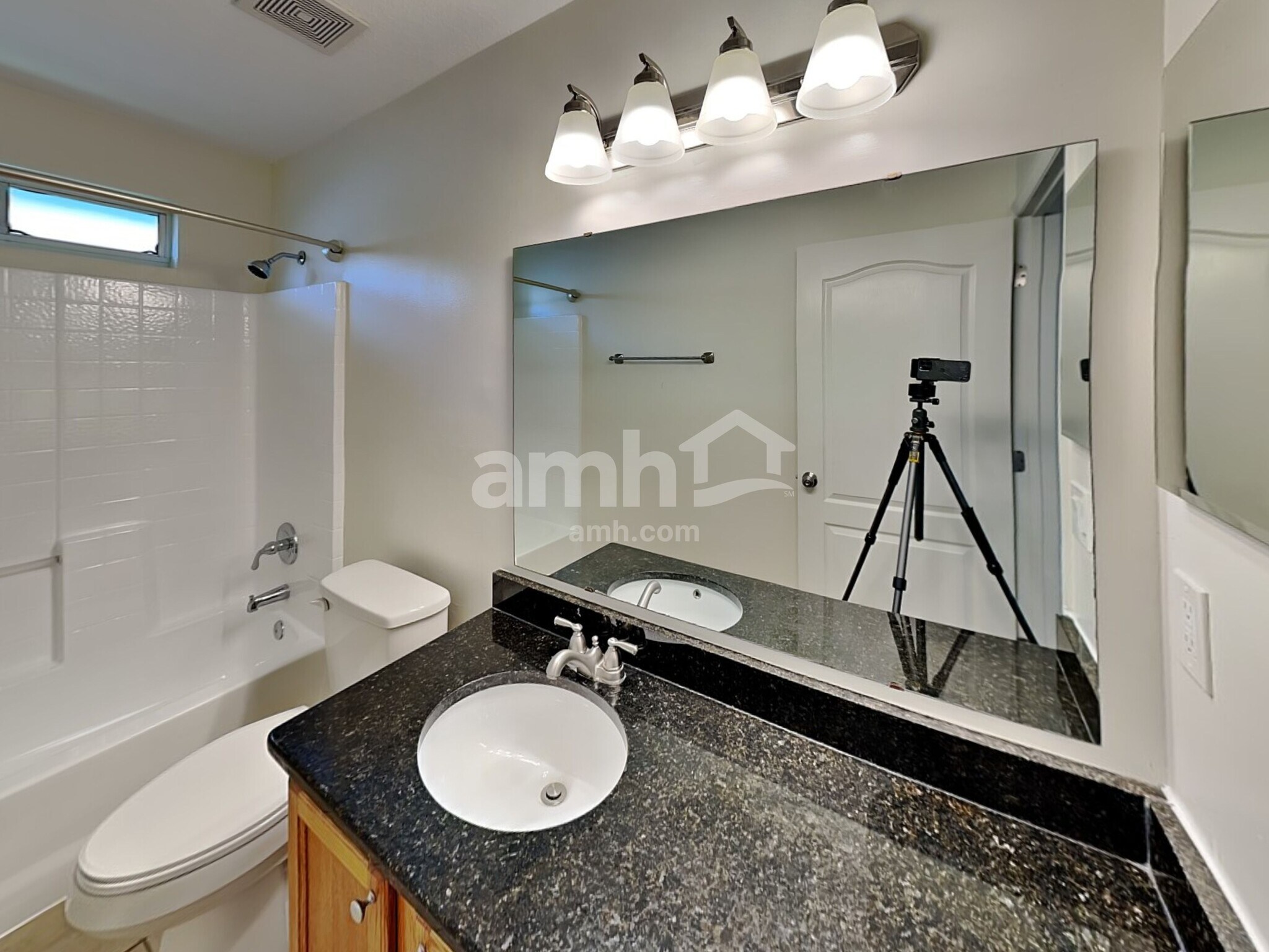 Building Photo - 1006 Bass Harbor Dr