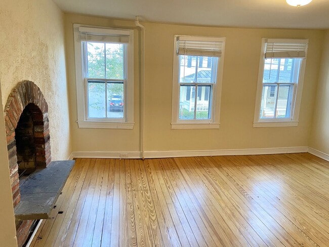 Building Photo - Conduit Street. Updated Home in Historic D...