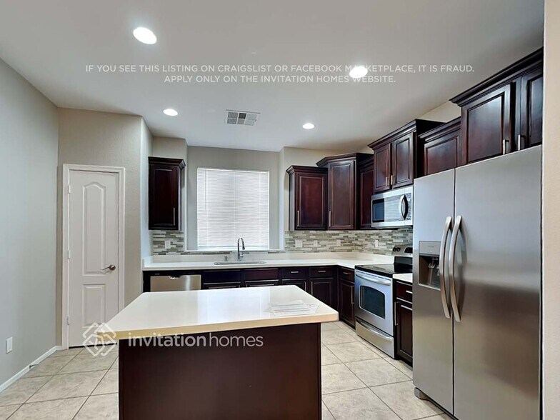 Building Photo - 3765 E Kerry Ln